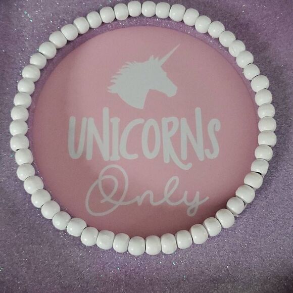 NEW PLAYROOM PARADE WALL DECOR - Picture 3 of 4